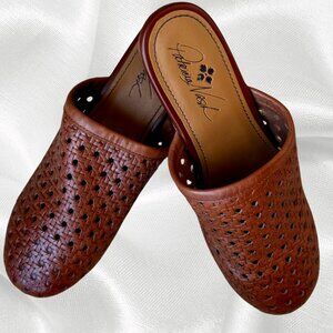 Patricia Nash Lorena Tan Woven Leather Clogs Size 9 EUC Worn Once